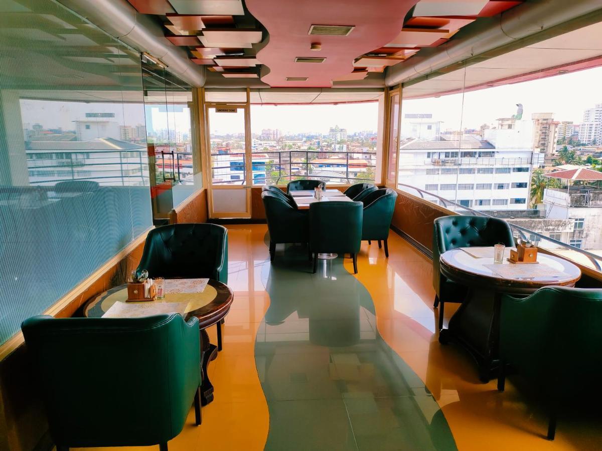 ホテル プレジデンシー Kochi エクステリア 写真